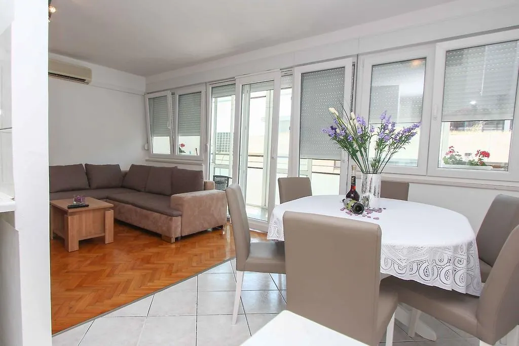 The West Coast Apartment 스플리트